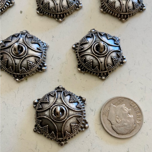 Only lot…9 Vintage custom designed jewelry parts - Picture 1 of 6